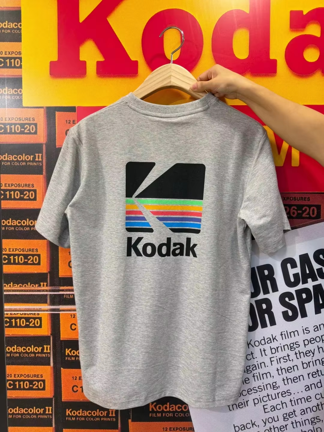Kodak Retro Logo Men's T-Shirt - огляд і ціна Streetwear Brand Photography
